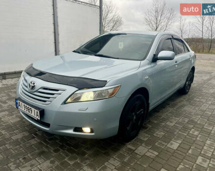 Синий Тойота Камри, объемом двигателя 3.46 л и пробегом 260 тыс. км за 7900 $, фото 2 на Automoto.ua
