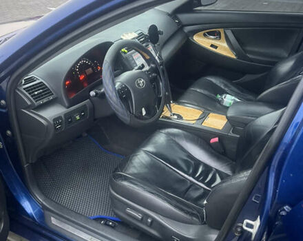 Синий Тойота Камри, объемом двигателя 3.46 л и пробегом 370 тыс. км за 6800 $, фото 2 на Automoto.ua