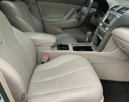 Синий Тойота Камри, объемом двигателя 2.4 л и пробегом 310 тыс. км за 9500 $, фото 9 на Automoto.ua