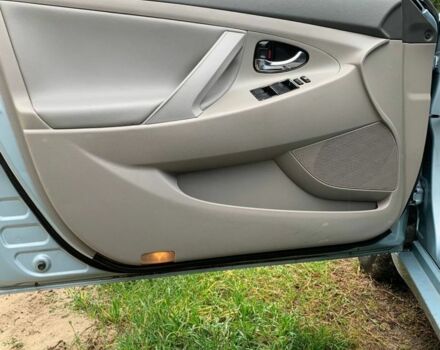 Синий Тойота Камри, объемом двигателя 2.4 л и пробегом 310 тыс. км за 9500 $, фото 7 на Automoto.ua