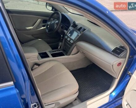 Синий Тойота Камри, объемом двигателя 2.4 л и пробегом 296 тыс. км за 7900 $, фото 14 на Automoto.ua