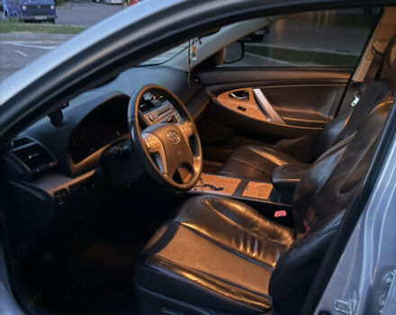 Синій Тойота Камрі, об'ємом двигуна 2.4 л та пробігом 240 тис. км за 8500 $, фото 11 на Automoto.ua