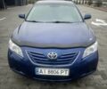 Синий Тойота Камри, объемом двигателя 3.5 л и пробегом 350 тыс. км за 7200 $, фото 1 на Automoto.ua