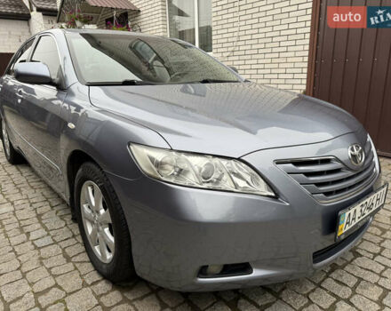 Синий Тойота Камри, объемом двигателя 2.4 л и пробегом 106 тыс. км за 9999 $, фото 2 на Automoto.ua