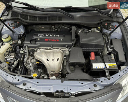 Синий Тойота Камри, объемом двигателя 2.4 л и пробегом 106 тыс. км за 9999 $, фото 54 на Automoto.ua