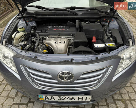 Синий Тойота Камри, объемом двигателя 2.4 л и пробегом 106 тыс. км за 9999 $, фото 53 на Automoto.ua