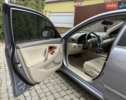 Синий Тойота Камри, объемом двигателя 2.4 л и пробегом 106 тыс. км за 9999 $, фото 22 на Automoto.ua