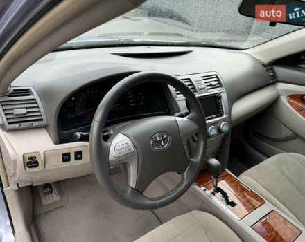 Синій Тойота Камрі, об'ємом двигуна 2.4 л та пробігом 106 тис. км за 9300 $, фото 19 на Automoto.ua
