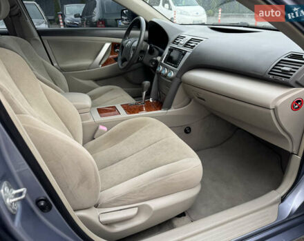 Синій Тойота Камрі, об'ємом двигуна 2.4 л та пробігом 106 тис. км за 9300 $, фото 34 на Automoto.ua