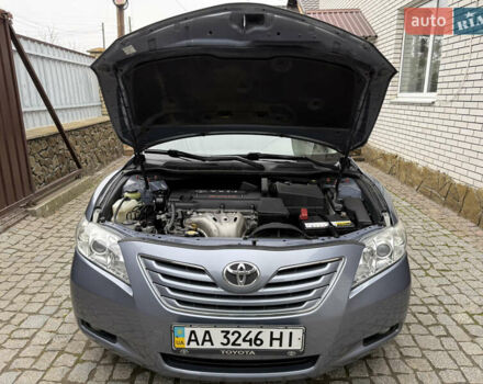 Синий Тойота Камри, объемом двигателя 2.4 л и пробегом 106 тыс. км за 9999 $, фото 52 на Automoto.ua