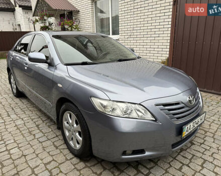 Синий Тойота Камри, объемом двигателя 2.4 л и пробегом 106 тыс. км за 9999 $, фото 1 на Automoto.ua