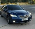 Синий Тойота Камри, объемом двигателя 2.4 л и пробегом 295 тыс. км за 8300 $, фото 1 на Automoto.ua