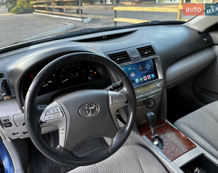 Синий Тойота Камри, объемом двигателя 2.4 л и пробегом 280 тыс. км за 8600 $, фото 11 на Automoto.ua