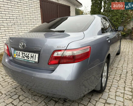 Синий Тойота Камри, объемом двигателя 2.4 л и пробегом 106 тыс. км за 9999 $, фото 12 на Automoto.ua
