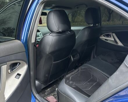 Синий Тойота Камри, объемом двигателя 2.4 л и пробегом 250 тыс. км за 7000 $, фото 4 на Automoto.ua