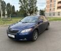 Синій Тойота Камрі, об'ємом двигуна 2.4 л та пробігом 275 тис. км за 9400 $, фото 1 на Automoto.ua