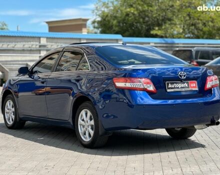 Синий Тойота Камри, объемом двигателя 2.5 л и пробегом 180 тыс. км за 10490 $, фото 5 на Automoto.ua