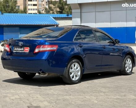 Синий Тойота Камри, объемом двигателя 2.5 л и пробегом 180 тыс. км за 10490 $, фото 3 на Automoto.ua