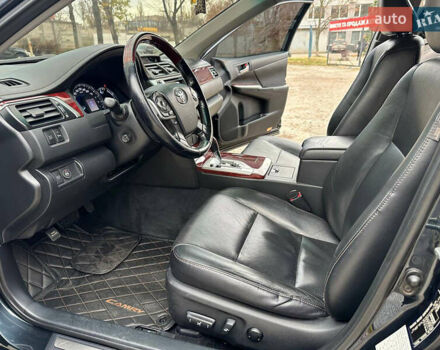 Синій Тойота Камрі, об'ємом двигуна 2.5 л та пробігом 183 тис. км за 11700 $, фото 13 на Automoto.ua