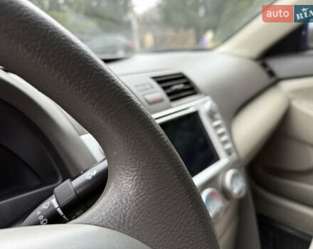 Синій Тойота Камрі, об'ємом двигуна 2.5 л та пробігом 205 тис. км за 8800 $, фото 57 на Automoto.ua
