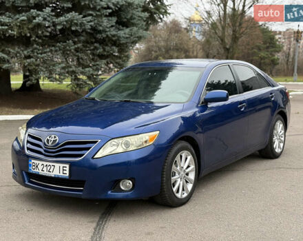 Синій Тойота Камрі, об'ємом двигуна 2.5 л та пробігом 205 тис. км за 8800 $, фото 3 на Automoto.ua