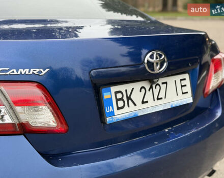 Синій Тойота Камрі, об'ємом двигуна 2.5 л та пробігом 205 тис. км за 8800 $, фото 13 на Automoto.ua