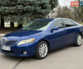 Синій Тойота Камрі, об'ємом двигуна 2.5 л та пробігом 205 тис. км за 8800 $, фото 1 на Automoto.ua