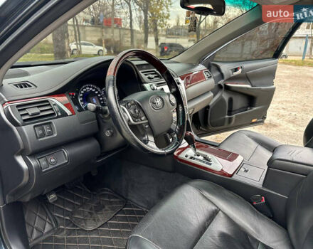 Синій Тойота Камрі, об'ємом двигуна 2.5 л та пробігом 183 тис. км за 11700 $, фото 14 на Automoto.ua