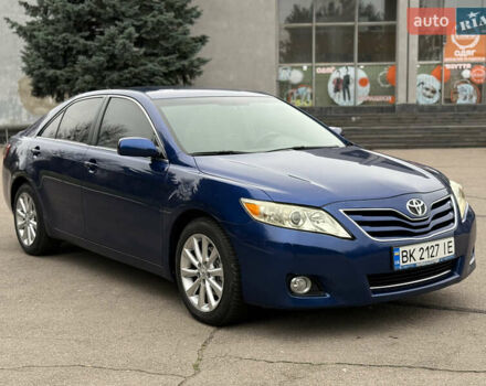 Синій Тойота Камрі, об'ємом двигуна 2.5 л та пробігом 205 тис. км за 8800 $, фото 16 на Automoto.ua