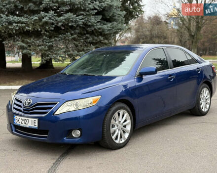 Синій Тойота Камрі, об'ємом двигуна 2.5 л та пробігом 205 тис. км за 8800 $, фото 2 на Automoto.ua
