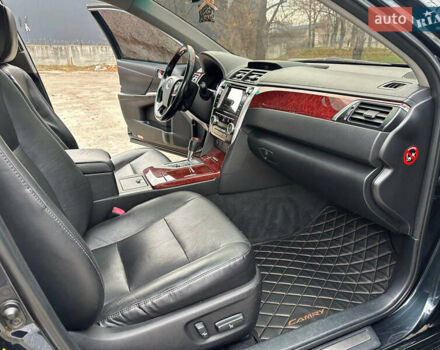 Синій Тойота Камрі, об'ємом двигуна 2.5 л та пробігом 183 тис. км за 11700 $, фото 27 на Automoto.ua