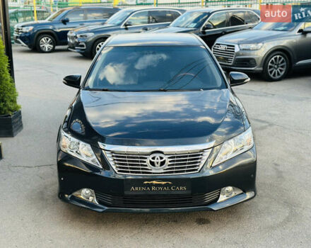 Синій Тойота Камрі, об'ємом двигуна 2.49 л та пробігом 231 тис. км за 12700 $, фото 7 на Automoto.ua