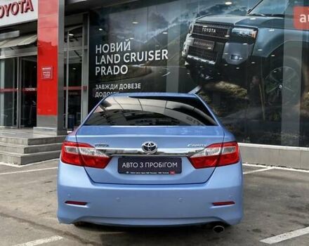 Синій Тойота Камрі, об'ємом двигуна 2.5 л та пробігом 77 тис. км за 15911 $, фото 3 на Automoto.ua