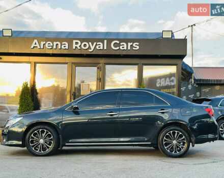 Синій Тойота Камрі, об'ємом двигуна 2.49 л та пробігом 231 тис. км за 12700 $, фото 4 на Automoto.ua