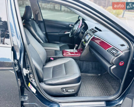 Синій Тойота Камрі, об'ємом двигуна 2.5 л та пробігом 239 тис. км за 14500 $, фото 25 на Automoto.ua