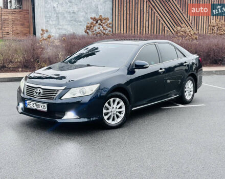 Синій Тойота Камрі, об'ємом двигуна 2.5 л та пробігом 239 тис. км за 14500 $, фото 1 на Automoto.ua