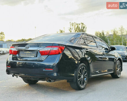 Синій Тойота Камрі, об'ємом двигуна 2.49 л та пробігом 231 тис. км за 12700 $, фото 9 на Automoto.ua