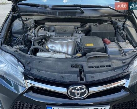 Тойота Камри 2014 в Броварах на Automoto.ua Синий Тойота Камри, объемом двигателя 2.49 л и пробегом 227 тыс. км за 14800 $, фото 6 на Automoto.ua