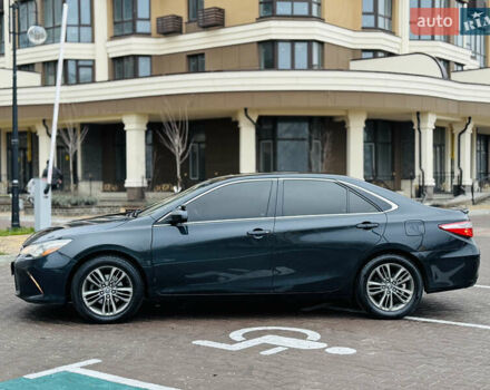 Синий Тойота Камри, объемом двигателя 2.49 л и пробегом 330 тыс. км за 11100 $, фото 1 на Automoto.ua