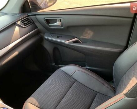 Тойота Камри 2015 в Харькове на Automoto.ua Синий Тойота Камри, объемом двигателя 2.5 л и пробегом 126 тыс. км за 14500 $, фото 15 на Automoto.ua