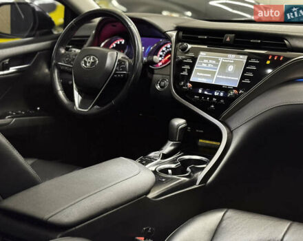 Синій Тойота Камрі, об'ємом двигуна 2.49 л та пробігом 81 тис. км за 20999 $, фото 17 на Automoto.ua