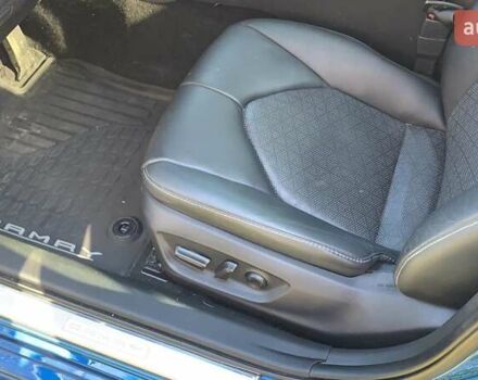 Синій Тойота Камрі, об'ємом двигуна 3.46 л та пробігом 13 тис. км за 31700 $, фото 5 на Automoto.ua