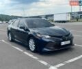 Синий Тойота Камри, объемом двигателя 2.5 л и пробегом 130 тыс. км за 18000 $, фото 1 на Automoto.ua