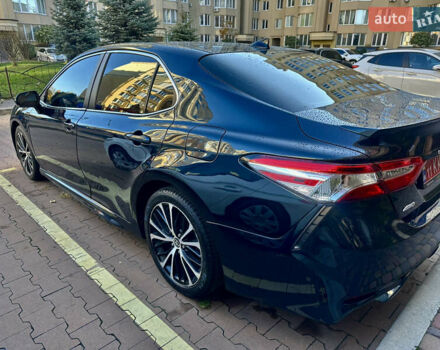 Тойота Камри 2020 в Киеве на Automoto.ua Синий Тойота Камри, объемом двигателя 2.5 л и пробегом 140 тыс. км за 22700 $, фото 4 на Automoto.ua