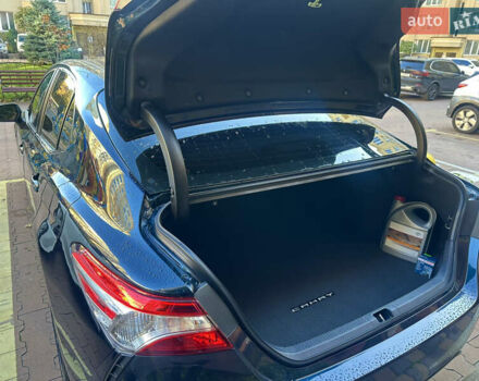 Тойота Камри 2020 в Киеве на Automoto.ua Синий Тойота Камри, объемом двигателя 2.5 л и пробегом 140 тыс. км за 22700 $, фото 23 на Automoto.ua