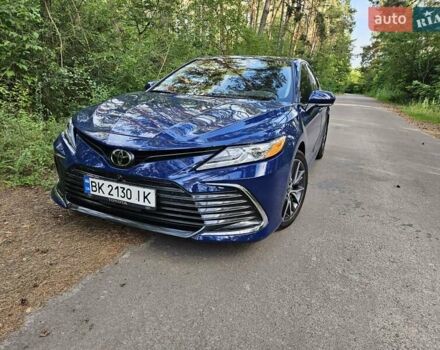 Тойота Камри 2022 в Умани на Automoto.ua Синий Тойота Камри, объемом двигателя 2.49 л и пробегом 51 тыс. км за 29000 $, фото 5 на Automoto.ua