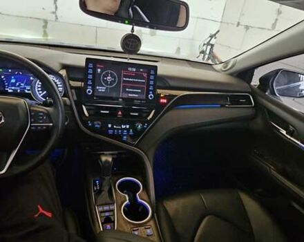 Тойота Камри 2022 в Умани на Automoto.ua Синий Тойота Камри, объемом двигателя 2.49 л и пробегом 51 тыс. км за 29000 $, фото 10 на Automoto.ua