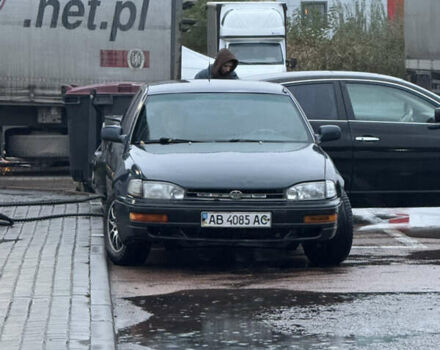 Синий Тойота Камри, объемом двигателя 2.16 л и пробегом 450 тыс. км за 1700 $, фото 1 на Automoto.ua