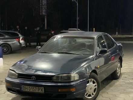 Синий Тойота Камри, объемом двигателя 3 л и пробегом 372 тыс. км за 2000 $, фото 1 на Automoto.ua