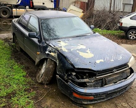 Синій Тойота Камрі, об'ємом двигуна 3 л та пробігом 365 тис. км за 1000 $, фото 1 на Automoto.ua